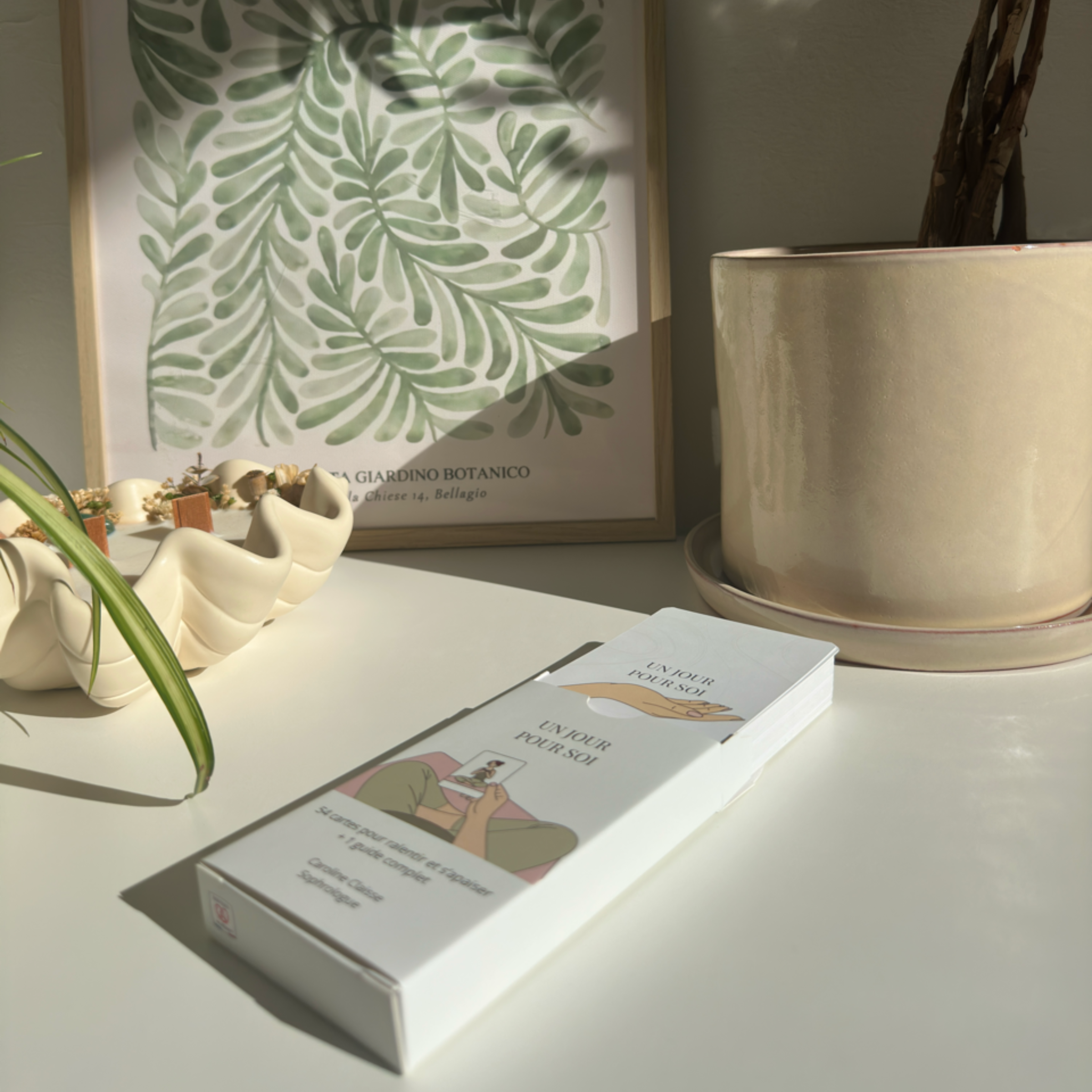 Jeu de cartes Un jour pour soi créé et illustré par Caroline Claisse.