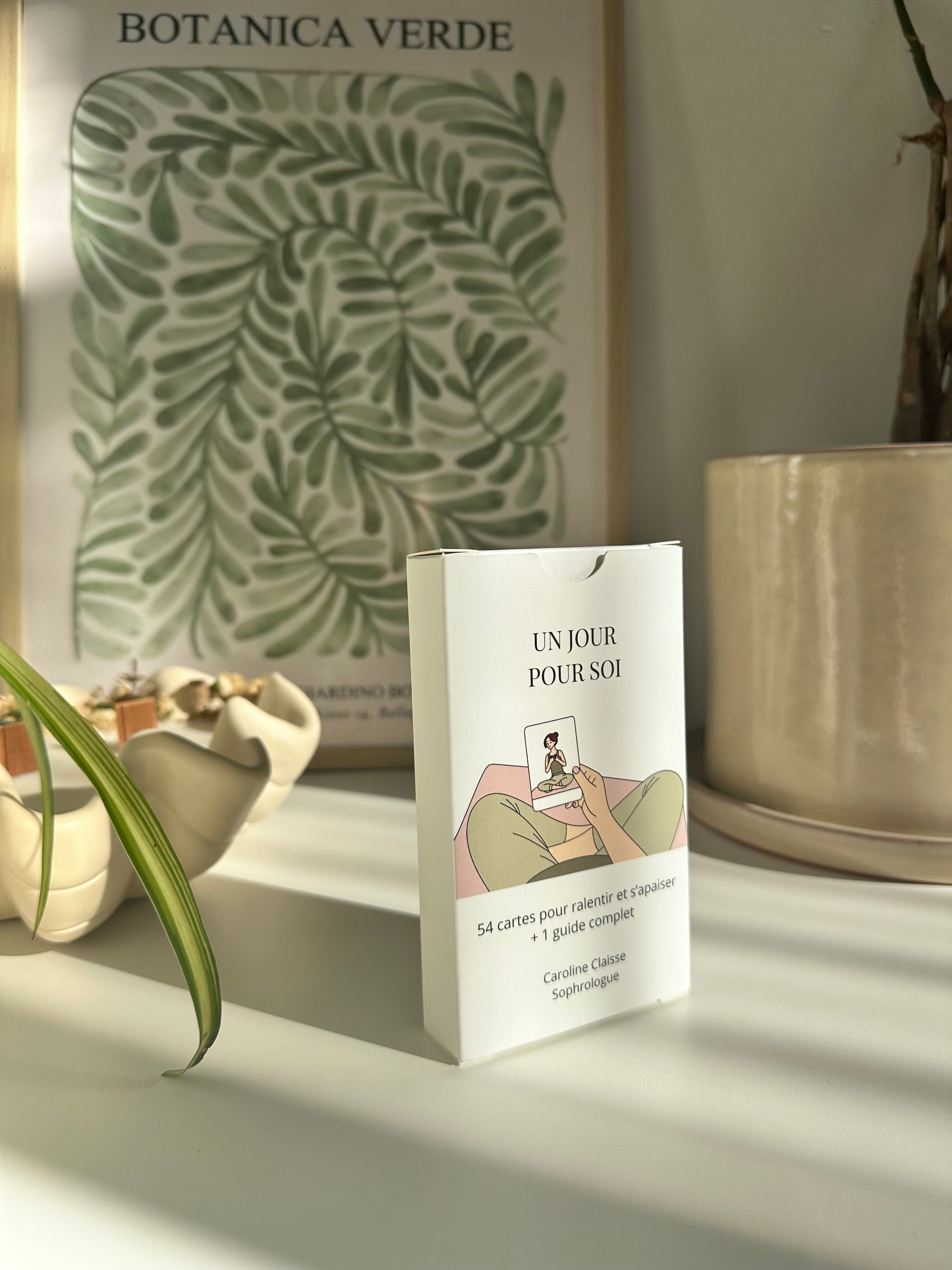 Jeu de cartes Un jour pour soi comprenant 54 cartes illustrées et un guide complet pour pratiquer des exercices de respiration, de relaxation, d'ancrage et de bien-être.